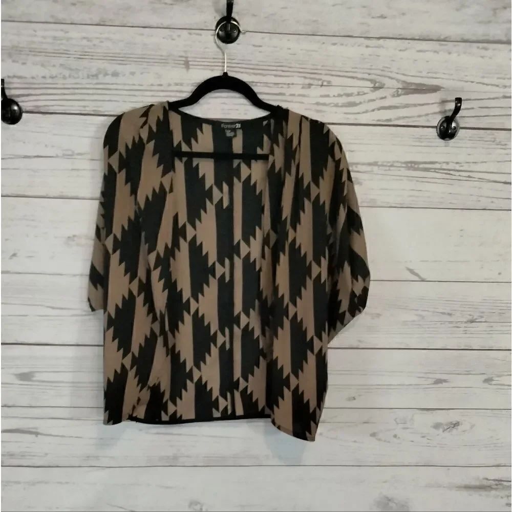 "Forever 21" woman's open over shirt